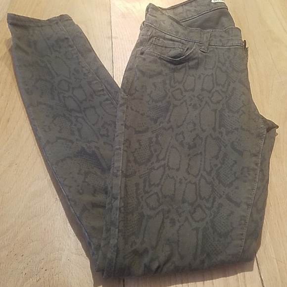 Old Navy Denim - Old navy rock star jeans
